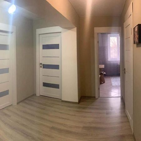 Lovely Brand New Apartment With 2 Rooms And Balcony Kišiněv Exteriér fotografie